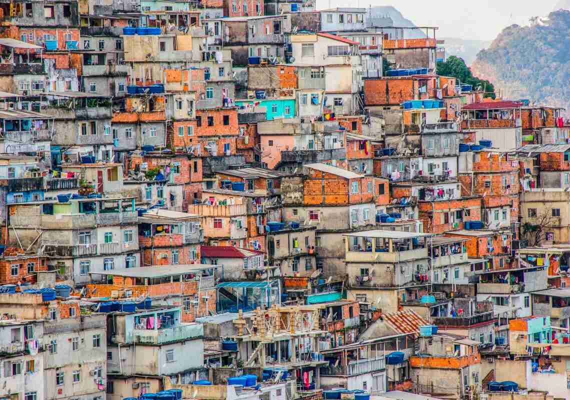 Favelas: Potencial eleitoral e econômico do país