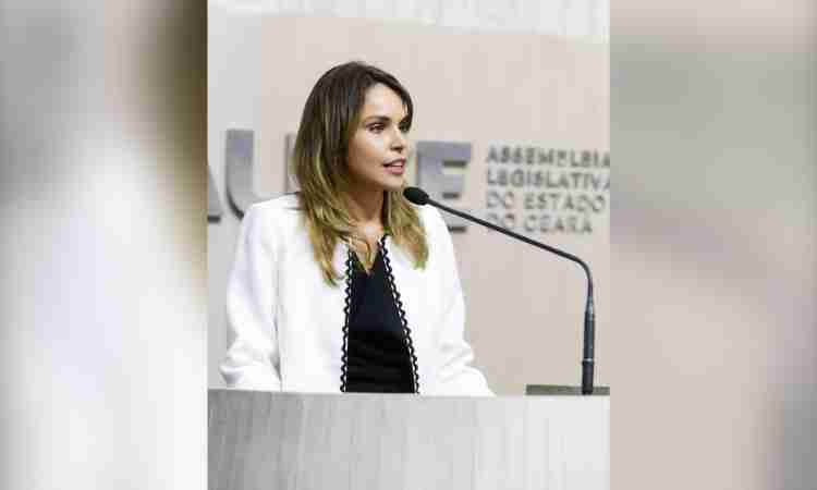 Projeto de Gabriella Aguiar é sancionado pelo Governador e vira lei