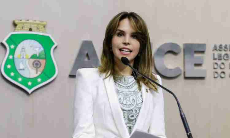 Gabriella Aguiar apresenta votos de apoio e solidariedade à vereadora Magnólia