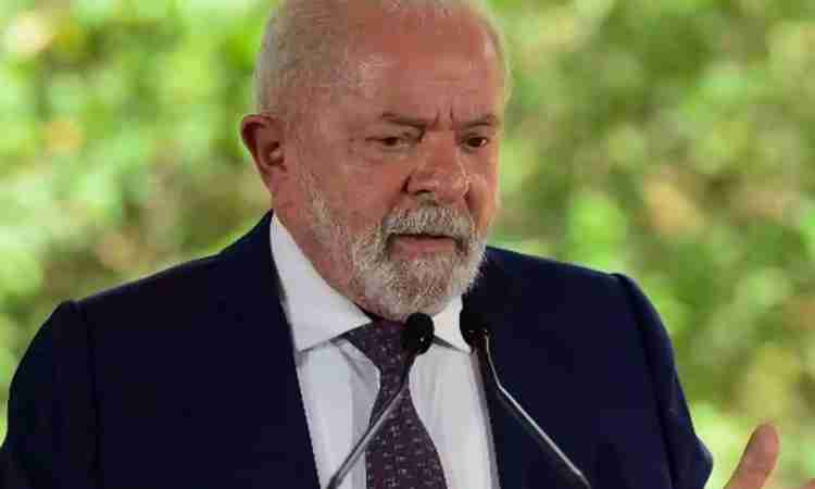 Desaprovação de Lula sobe 4 pontos enquanto aprovação permanece estagnada, aponta pesquisa do PoderData